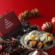 コンパーテスの人気アイテム「ラブフルーツミックス」と「ラブナッツホワイト」が一緒になったクリスマスレッドのギフトボックス。