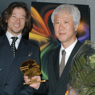 『ヴィヨンの妻』でモントリオール世界映画祭最優秀監督賞を受賞した根岸吉太郎監督と主演の浅野忠信