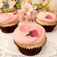 マグノリアベーカリーが春限定の「サクラカップケーキ」を発売