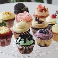 「LOLA’S Cupcakes Tokyo /ローラズ・カップケーキ東京」 六本木ヒルズ店　定番カップケーキ全15種以上をラインナップ