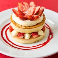 「j.s. pancake cafe」ストロベリーハニーパンケーキ