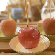 童心に返る味！ りんご飴専門店「ポムダムールトーキョー」の最先端りんご飴3選