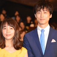 吉岡里帆＆坂口健太郎／「ごめん、愛してる」プレミア試写会