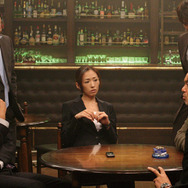 笑う警官 4枚目の写真・画像