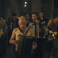 ホーリー・モーターズ 8枚目の写真・画像