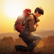 悼む人 1枚目の写真・画像