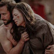 虹蛇と眠る女 2枚目の写真・画像