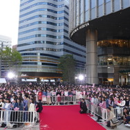 日比谷の新名所にファン1000人／『ラプラスの魔女』完成披露