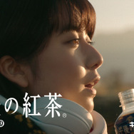 キリン 午後の紅茶新CM「あいたいって、あたためたいだ。18冬」篇