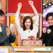 「超問クイズ！真実か？ウソか？日テレ系新ドラマ豪華俳優が大集結！２時間半ＳＰ」 (C) NTV