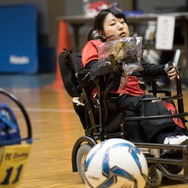 蹴る 2枚目の写真・画像