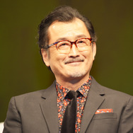 吉田鋼太郎