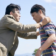 『母を亡くした時、 僕は遺骨を食べたいと思った。』本ビジュアル　(c)宮川サトシ/新潮社 (c)2019「母を亡くした時、僕は遺骨を食べたいと思った。」製作委員会