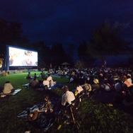 2018年5月5日、徳之島での野外映画の様子