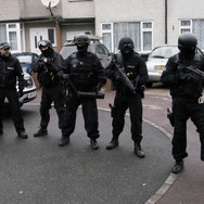 ロンドン・バーニング 9枚目の写真・画像