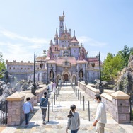 東京ディズニーランド As to Disney artwork, logos and properties： (C) Disney