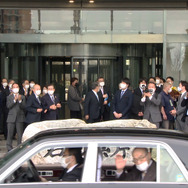 裸のムラ 2枚目の写真・画像