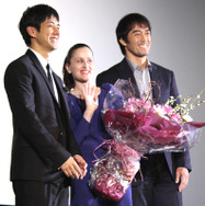 『メモリーズ・コーナー』初日舞台挨拶（左から、西島秀俊＆オドレイ・フーシェ監督＆阿部寛）