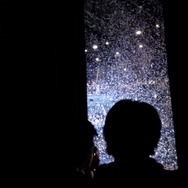 上映後のプラチナ紙ふぶき。舞台袖から撮りました。