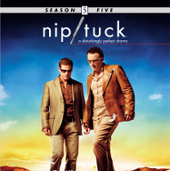 「NIP/TUCK -ハリウッド整形外科医- ＜フィフス・シーズン＞」TM ＆ (C) 2013 Warner Bros. Entertainment Inc. All rights reserved.