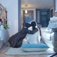 同じ下着を着るふたりの女 6枚目の写真・画像