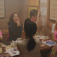 同じ下着を着るふたりの女 7枚目の写真・画像