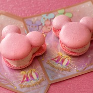 ピンク色のかわいい 「ミッキーマカロン」が両パークに新登場！6月13日（火）発売As to Disney artwork, logos and properties： (C) Disney