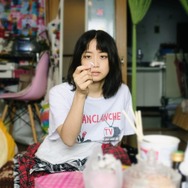 人生に詰んだ元アイドルは、赤の他人のおっさんと住む選択をした 5枚目の写真・画像