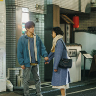 人生に詰んだ元アイドルは、赤の他人のおっさんと住む選択をした 7枚目の写真・画像