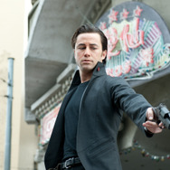 『LOOPER／ルーパー』 -(C) 2012 LOOPER DISTRIBUTION, LLC.ALL RIGHTS RESERVED.