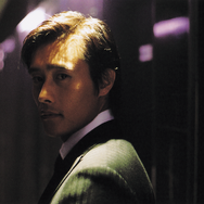 イ・ビョンホン＆ファン・ジョンミン＆シン・ミナら出演『甘い人生』4K