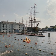 占領都市 8枚目の写真・画像