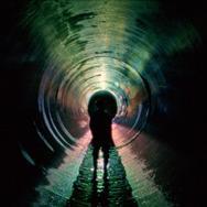 Underground アンダーグラウンド 2枚目の写真・画像