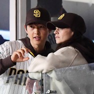 “16万超えの高級ベビーカー”で話題の俳優ソン・ジュンギ、一男一女のパパに！「お姫様が元気に産まれた」