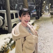 『チャングム』女優の娘イ・ユビがまるで“雪のプリンセス”。初雪の日の爽やかな美貌【PHOTO】