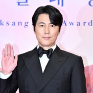 “婚外子発覚”のチョン・ウソンに真心…？青龍映画賞、非難殺到でタグ削除＆コメント欄閉鎖へ