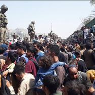 苦悩のリスト 3枚目の写真・画像