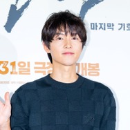 二児のパパになったソン・ジュンギ、インタビュー中も“親バカ”全開！スタッフに写真を見せながら「可愛い」