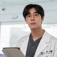 『トラウマコード』チュ・ヨンウの魅力爆発！イ・ドユン監督が明かす成長の裏側