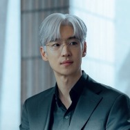 イ・ジェフン主演『交渉の技術』ポスター公開！ユン・ジュノの冷笑が意味するものは？