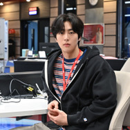 日曜劇場「キャスター」キム・ムジュン 　(C)TBS