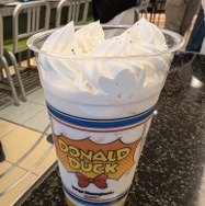 アンバサダーホテルにドナルドのスペシャルメニューが登場！マンゴーとタピオカのサンドウィッチを食べてみた