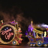 パレード・花火にキャッスルプロジェクション！東京ディズニーランドで3種のナイトエンターテインメントを満喫