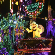 パレード・花火にキャッスルプロジェクション！東京ディズニーランドで3種のナイトエンターテインメントを満喫