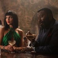 『アンジェントルメン』© 2024 Postmaster Productions Limited. All Rights Reserved.