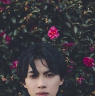 楽天ブックス限定版表紙カット　草川直弥スタイルフォトブック「直弥いる。」©SDP