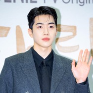 『コッソンビ』で軽薄な若者を演じるカン・フンの「本当の顔」はどこにあるのか