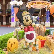 今年の“Dハロ”は全身仮装の対象外期間あり！「ディズニー・ハロウィーン」開催中の約2週間（写真は昨年の様子