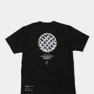 『異端者の家』© 2024 BLUEBERRY PIE LLC. All Rights Reserved.