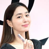 MBC新ドラマで女優に復帰予定のイ・ミンジョン、2児の母とは思えぬ花のような美貌が話題